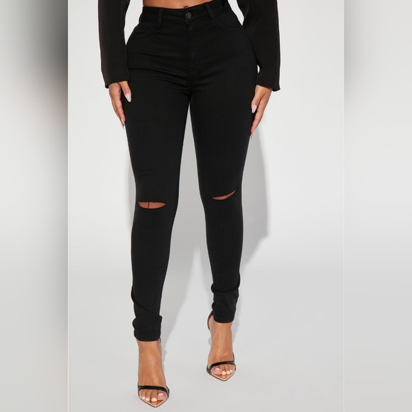 *NWT* Fashion Nova - Petite Canopy Jeans - Picture 6 of 10